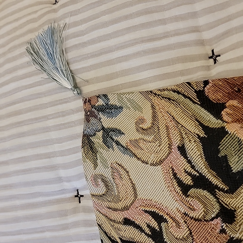 Table runner - Picture 4 of 6